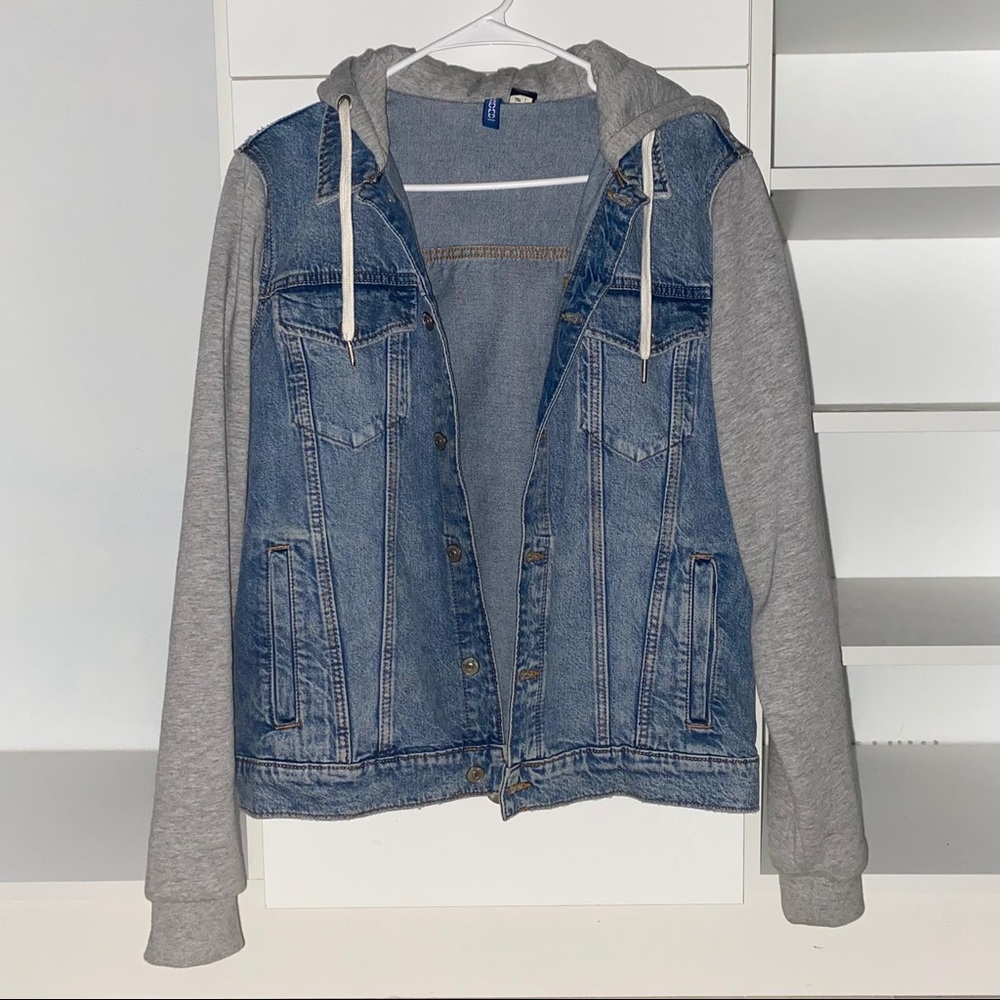 H&M Denim Jacket 🚨 (SOLD) 🚨